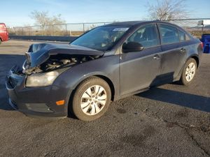 Chevrolet Cruze LS 1.8L 4 2014