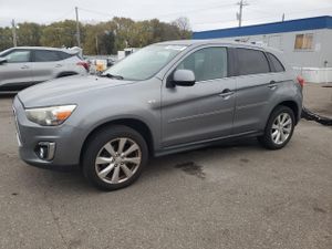 Mitsubishi Outlander SE 2.0L 4 2015