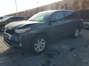 Toyota Highlander BASE 3.5L 6 2012