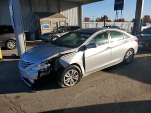 Hyundai Sonata GLS 2.4L 4 2013