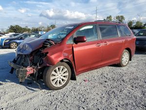 Toyota Sienna XLE 3.5L 6 2015