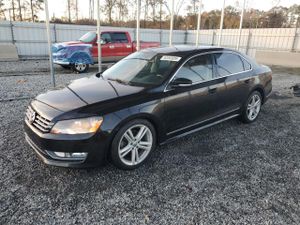 Volkswagen Passat SEL 2.0L 4 2013