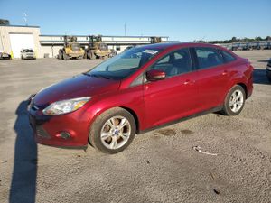 Ford Focus SE 2.0L 4 2014