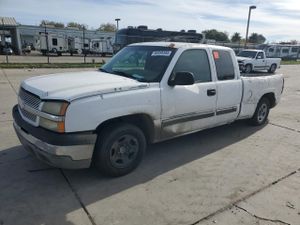 Chevrolet Silverado 1500 C1500 4.8L 8 2003