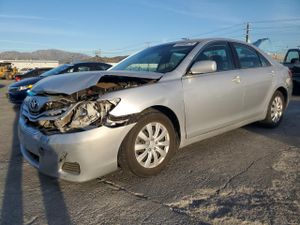 Toyota Camry BASE 2.5L 4 2011