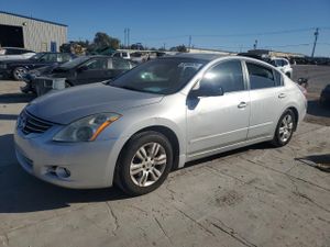 Nissan Altima BASE 2.5L 4 2011