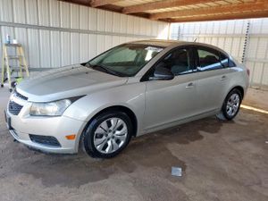 Chevrolet Cruze LS 1.8L 4 2013