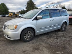 Chrysler Town & Country LIMITED 3.6L 6 2011