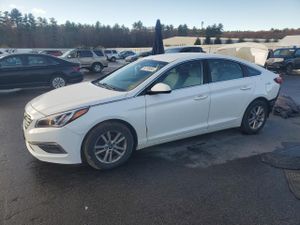 Hyundai Sonata SE 2.4L 4 2015
