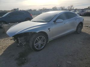 Tesla Model S 2013