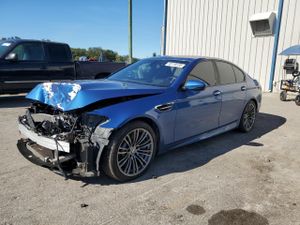 BMW M5 4.4L 8 2013