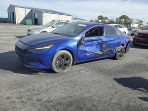 Hyundai Elantra SEL 2.0L 4 2023