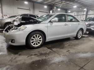 Toyota Camry BASE 2.5L 4 2011