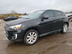 Mitsubishi Outlander SE 2.0L 4 2015
