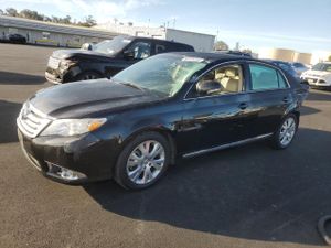 Toyota Avalon BASE 3.5L 6 2012