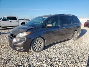 Toyota Sienna XLE 3.5L 6 2011