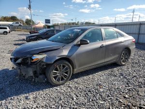 Toyota Camry LE 2.5L 4 2015