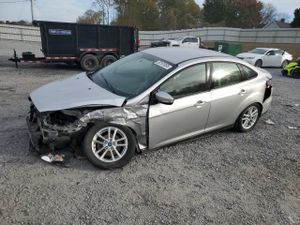 Ford Focus SE 2.0L 4 2015