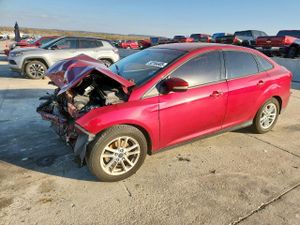 Ford Focus SE 2.0L 4 2015