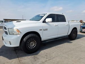RAM 1500 SPORT 5.7L 8 2015