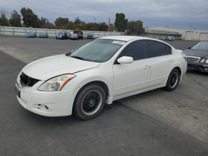 Nissan Altima BASE 2.5L 4 2012
