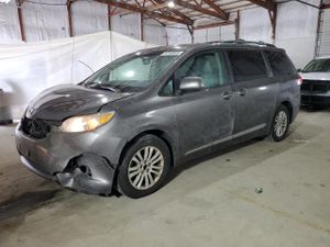 Toyota Sienna XLE 3.5L 6 2012