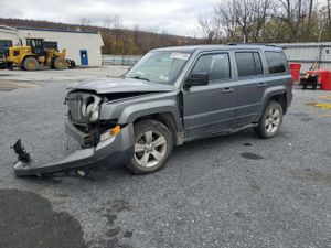 Jeep Patriot SPORT 2.4L 4 2013