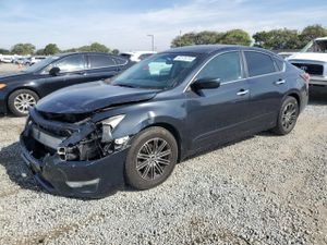 Nissan Altima 2.5 2.5L 4 2015