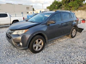 Toyota Rav4 XLE 2.5L 4 2014