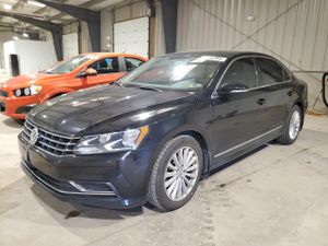 Volkswagen Passat SE 1.8L 4 2017