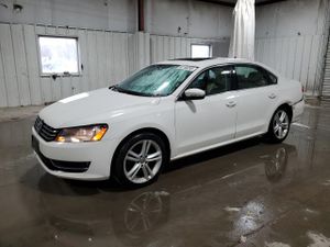 Volkswagen Passat SE 2.0L 4 2014