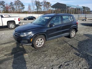 Volkswagen Tiguan S 2.0L 4 2015
