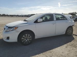 Toyota Corolla BASE 1.8L 4 2010