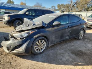 Hyundai Elantra SE 1.8L 4 2015