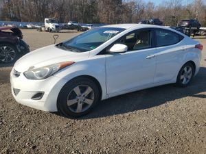 Hyundai Elantra GLS 1.8L 4 2013