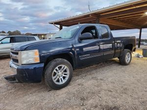 Chevrolet Silverado 1500 C1500 LS 4.8L 8 2011