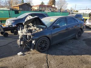 Toyota Camry LE 2.5L 4 2015