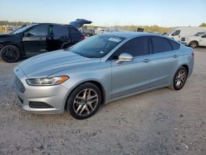 Ford Fusion SE 2.5L 4 2014