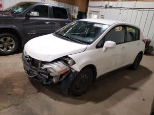 Nissan Versa S 1.8L 4 2010
