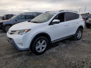 Toyota Rav4 XLE 2.5L 4 2013