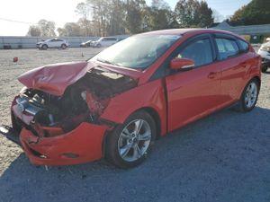 Ford Focus SE 2.0L 4 2014