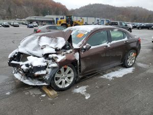 Chrysler 200 TOURING 2.4L 4 2013