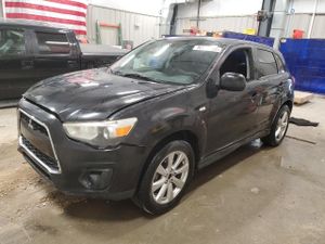 Mitsubishi Outlander ES 2.0L 4 2015