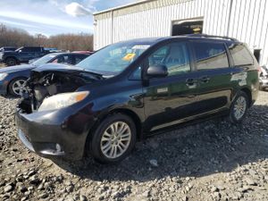 Toyota Sienna XLE 3.5L 6 2014