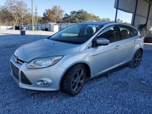 Ford Focus SE 2.0L 4 2013