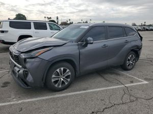 Toyota Highlander L 2.4L 4 2023