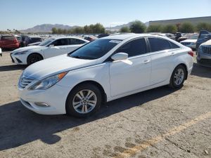 Hyundai Sonata GLS 2.4L 4 2013