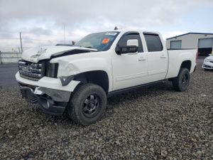 GMC Sierra K2500 SLT 6.6L 8 2013