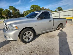 Dodge RAM ST 5.7L 8 2012