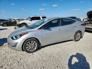 Hyundai Elantra SE 1.8L 4 2015